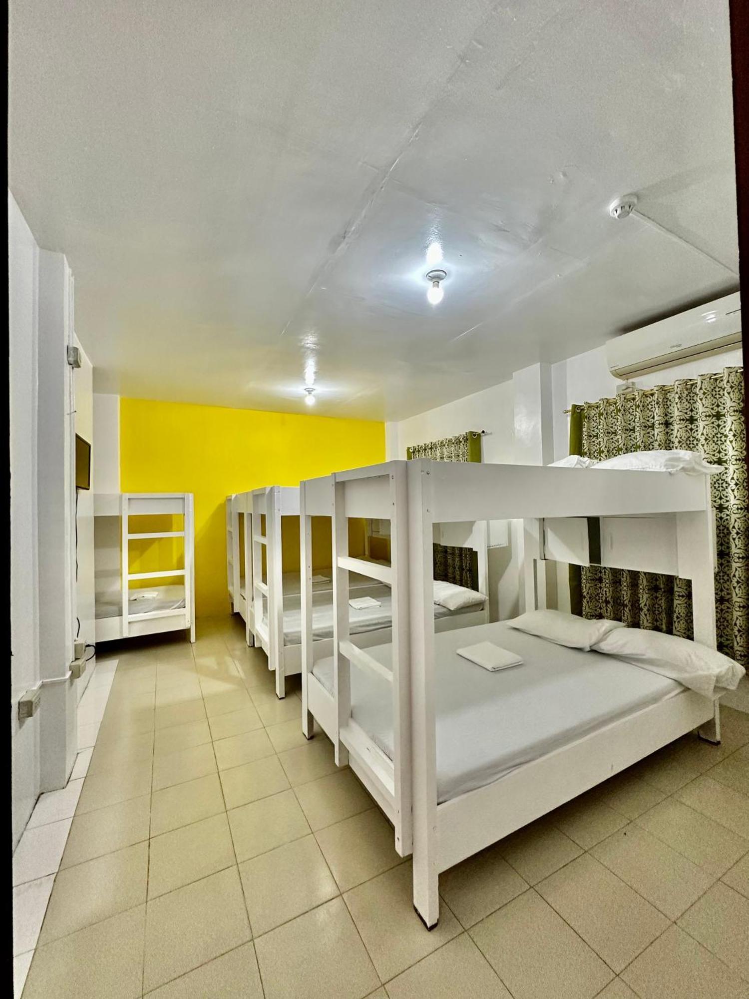 Wendy'S Apartelle Hotel Manoc-Manoc Ngoại thất bức ảnh