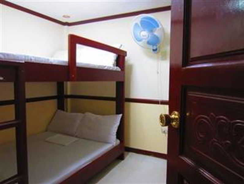 Wendy'S Apartelle Hotel Manoc-Manoc Ngoại thất bức ảnh